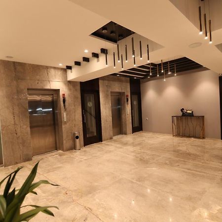 Sri Sri Sri Hotel Khammam Экстерьер фото